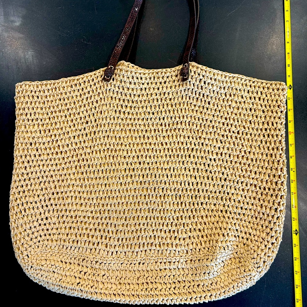 Banana Republic straw tote with leather straps